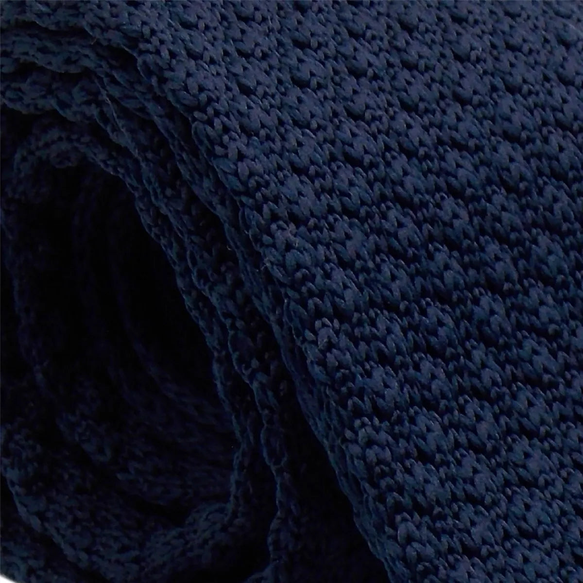 CORBATA DE LUJO PARA HOMBRE: ELEGANCIA Y ESTILO SOFISTICADO