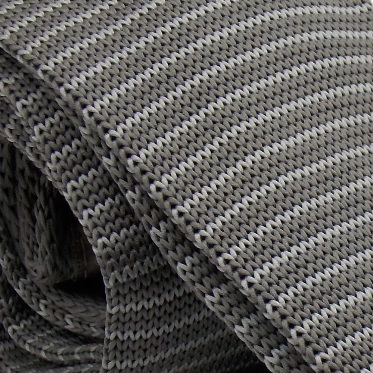 CORBATA DE LUJO PARA HOMBRE: ELEGANCIA Y ESTILO SOFISTICADO
